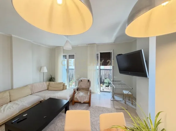 Tirane, jepet me qera apartament 2+1 Kati 4, 114 m² 650 € (21 dhjetori)
