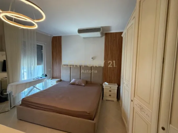 Tirane, jepet me qera apartament 2+1 Kati 4, 114 m² 650 € (21 dhjetori)