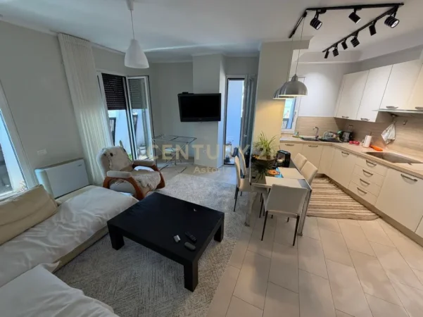 Tirane, jepet me qera apartament 2+1 Kati 4, 114 m² 650 € (21 dhjetori)