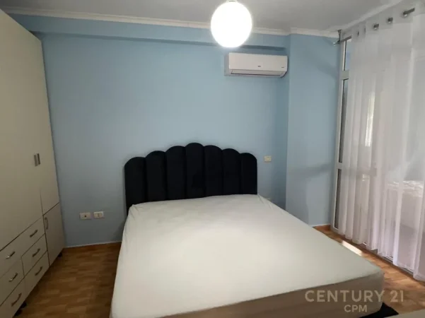 Tirane, jepet me qera apartament 1+1 Kati 1, 65 m² 650 € (rruga e barrikadave)