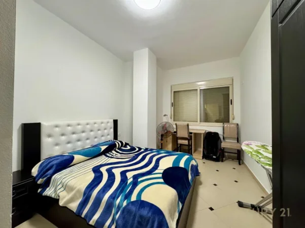 Tirane, jepet me qera apartament 2+1 Kati 5, 118 m² 500 € (yzberisht)