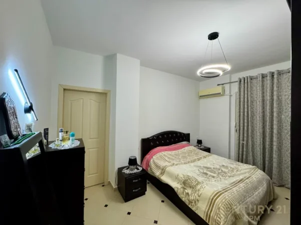 Tirane, jepet me qera apartament 2+1 Kati 5, 118 m² 500 € (yzberisht)