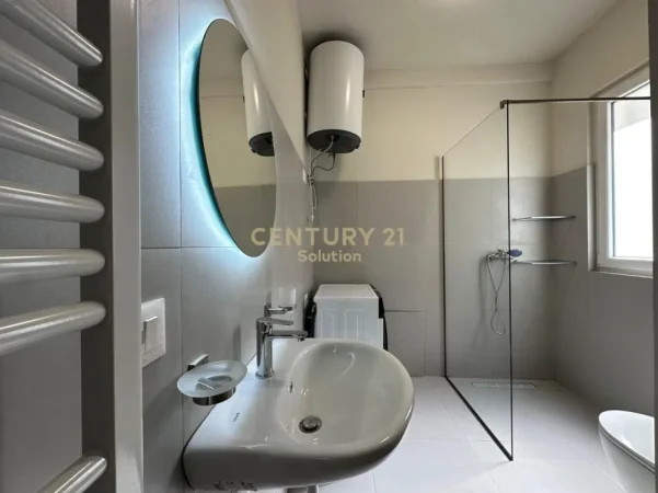Tirane, jepet me qera apartament 1+1 Kati 2, 62 m² 650 € (unaza e re river residence)