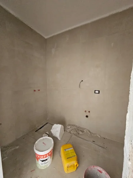 Tirane, shitet apartament 1+1 , 72 m² 93.314 € 