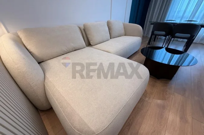 Tirane, jepet me qera apartament 1+1 Kati 8, 65 m² 800 € (green harmony)