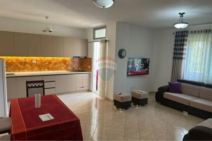 Tirane, jepet me qera apartament 1+1 Kati 3, 80 m² 600 € (Myslym Shyri)