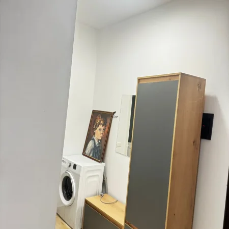 Tirane, jepet me qera apartament 1+1 Kati 0, 75 m² 500 € (5 MAJI)