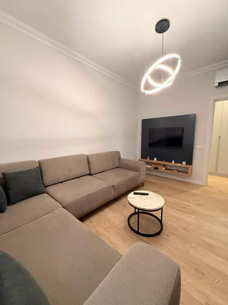 Tirane, shitet apartament 2+1+Ballkon Kati 3, 108 m² 225.000 € (Selite)
