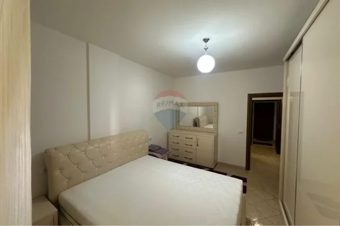 Tirane, jepet me qera apartament 1+1 Kati 3, 80 m² 600 € (Myslym Shyri)