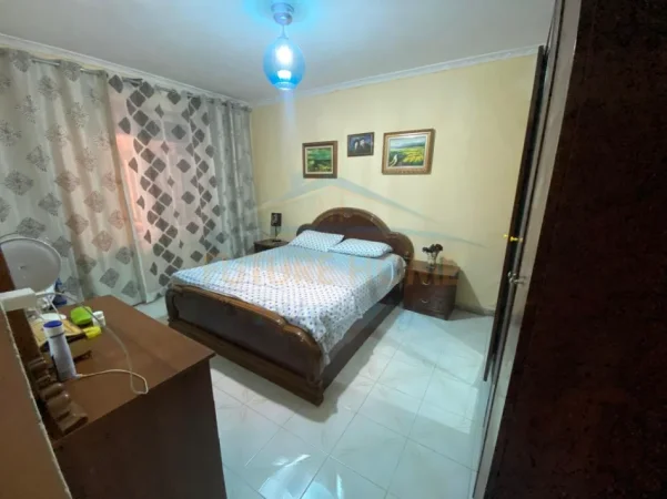 Tirane, jepet me qera apartament 2+1 Kati 1, 85 m² 600 € (Rruga e Elbasanit)