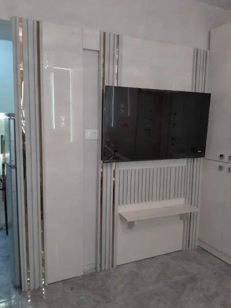 Tirane, jepet me qera garsonier Kati 4, 45 m² 600 € (QENDER)