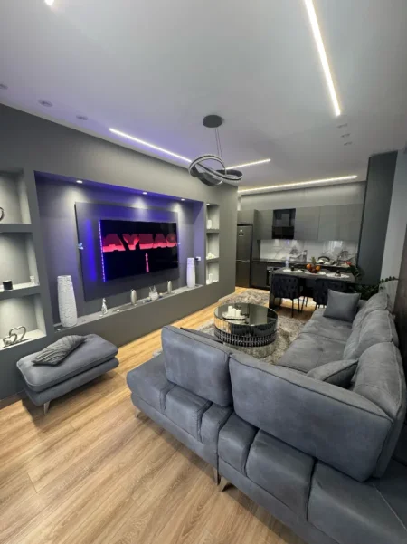 Tirane, jepet me qera apartament 2+1 Kati 2, 98 m² 500 € (Rruga Donald Trump, "White Crown" Kamez)