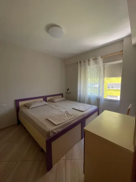 Tirane, jepet me qera apartament 1+1 Kati 3, 55 m² 500 € (DON BOSKO)