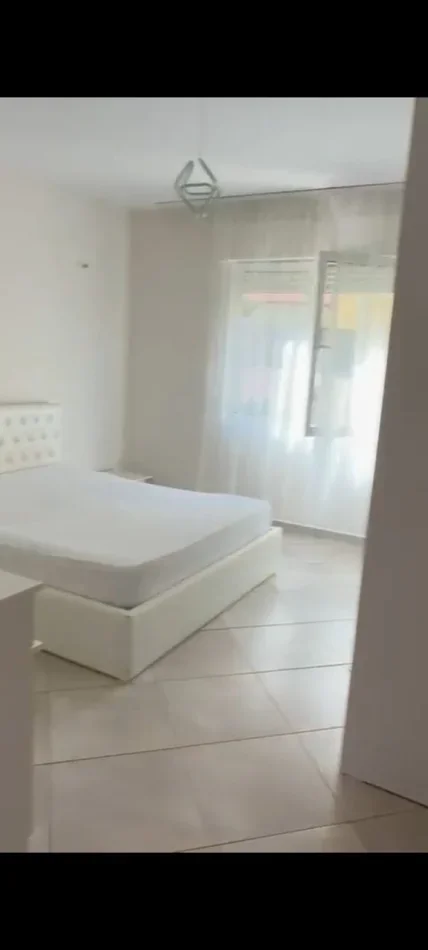 Tirane, jepet me qera apartament 2+1 Kati 2, 80 m² 600 € (Don Bosko)