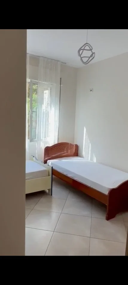 Tirane, jepet me qera apartament 2+1 Kati 2, 80 m² 600 € (Don Bosko)