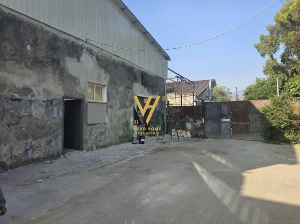 Tirane, jepet me qera magazine Kati 0, 1.000 m² 4.000 € (MISTO MAME)