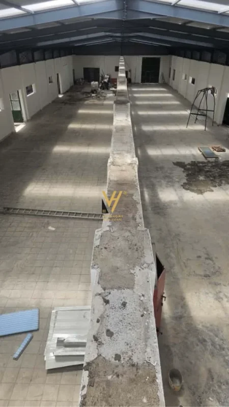 Tirane, jepet me qera magazine Kati 0, 1.000 m² 4.000 € (MISTO MAME)