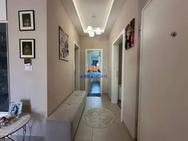 Tirane, jepet me qera apartament 2+1+Ballkon Kati 3, 80 m² 750 € 