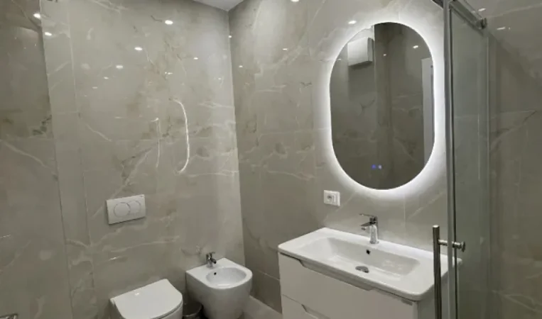Tirane, jepet me qera apartament 1+1 Kati 4, 68 m² 700 € 