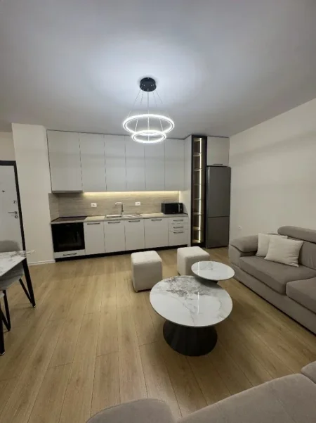 Tirane, jepet me qera apartament 1+1 Kati 4, 68 m² 700 € (Don Bosko)