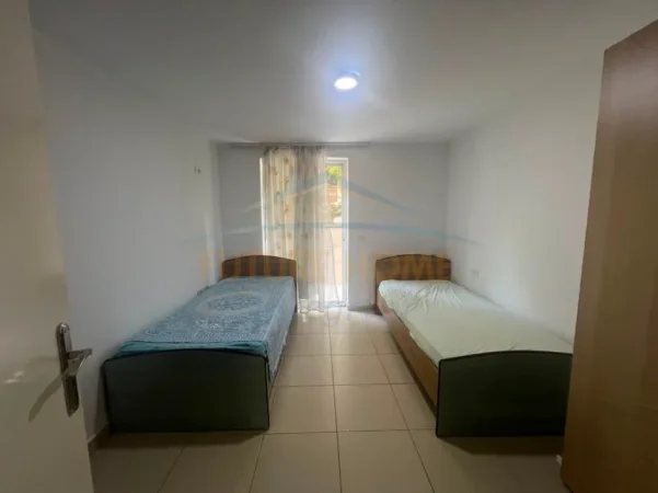 Tirane, jepet me qera shtepi 2+1 Kati 1, 122 m² 400 € (Ish tregu elektrik)