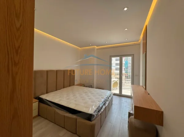 Tirane, jepet me qera apartament 1+1 Kati 9, 82 m² (Zogu i Zi)