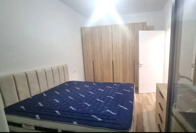 🏡 Jepet me Qera Apartament 1+1 tek  Fusha e Aviacionit,  500 MIJE LEKE