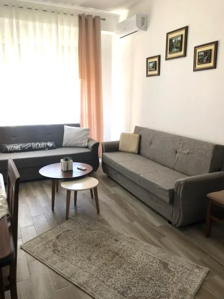 🏡 Jepet me Qera Apartament 1+1 tek  Fusha e Aviacionit,  500 MIJE LEKE