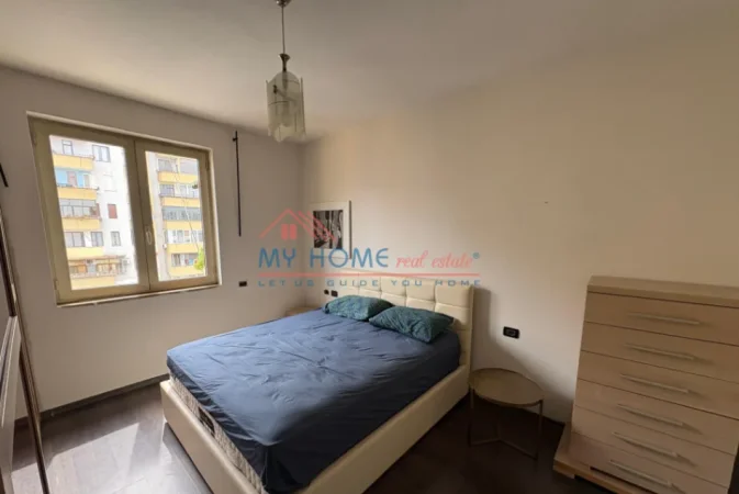 Tirane, jepet me qera apartament 2+1+Ballkon Kati 6, 78 m² 650 € (Rruga Petro Nini Luarasi)