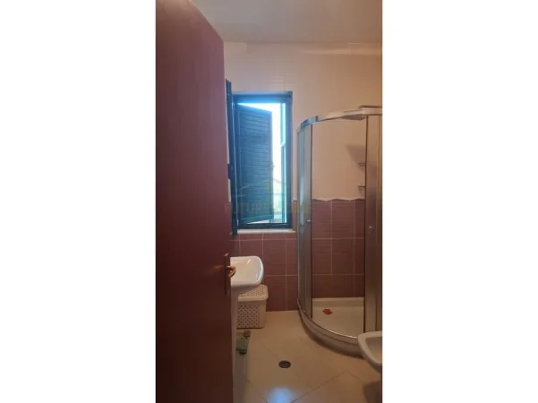 Qerret, shitet 3+1+Ballkon Kati 1, 140 m² 325.000 € 