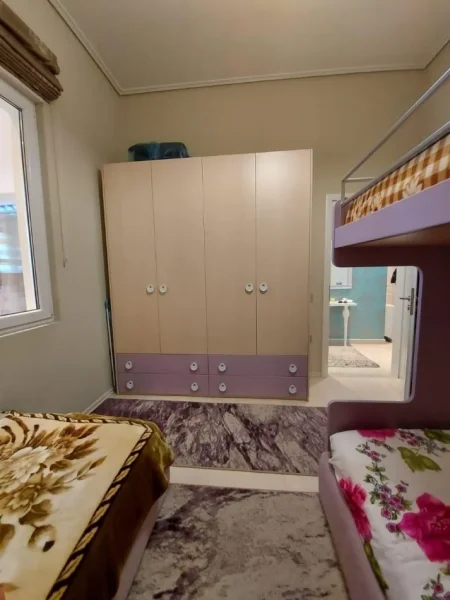 Tirane, jepet me qera apartament 2+1 Kati 5, 148 m² (Dajt)