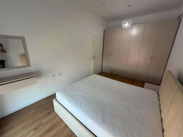 Tirane, jepet me qera apartament 1+1 Kati 2, (Ali Demi)
