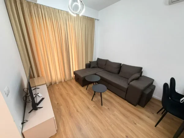 Tirane, jepet me qera apartament 1+1 Kati 2, (Ali Demi)