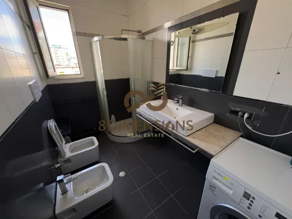 Jepet me qera Apartament 2+1 prane Shkolles se Baletit (D8242Z-22)