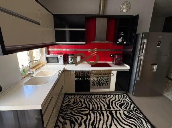 Jepet me qera Apartament 2+1 prane Shkolles se Baletit (D8242Z-22)