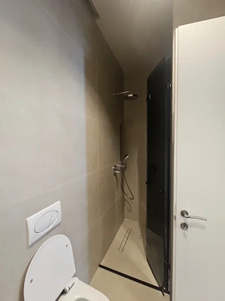 Tirane, jepet me qera apartament 2+1+Ballkon Kati 7, 120 m² 1.300 € 