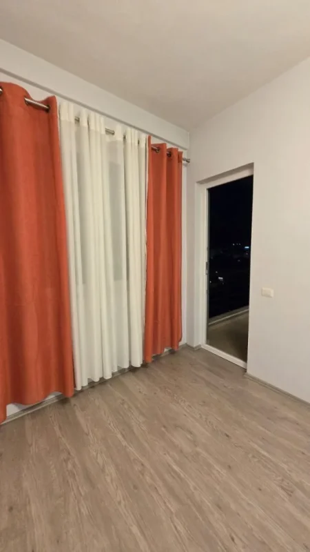 Tirane, jepet me qera apartament 1+1 Kati 6, 60 m² 450 € (Rruga 4 Dëshmorët)
