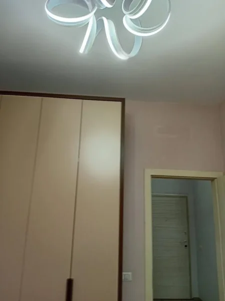Tirane, jepet me qera apartament 1+1 Kati 6, 60 m² 450 € (Rruga 4 Dëshmorët)