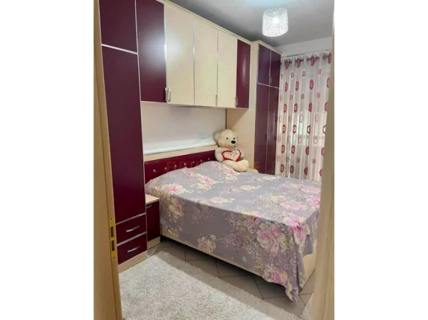 Tirane, shitet apartament 1+1 Kati 1, 71 m² 120.000 € (UNAZA E RE , ASTIR)