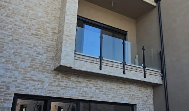 Tirane, shitet Vile 3+1 Kati 1, 211 m² 390.000 € 