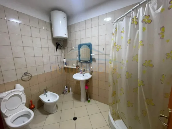 Tirane, jepet me qera apartament 2+1+Ballkon Kati 6, 98 m² 650 € (Jordan Misja)