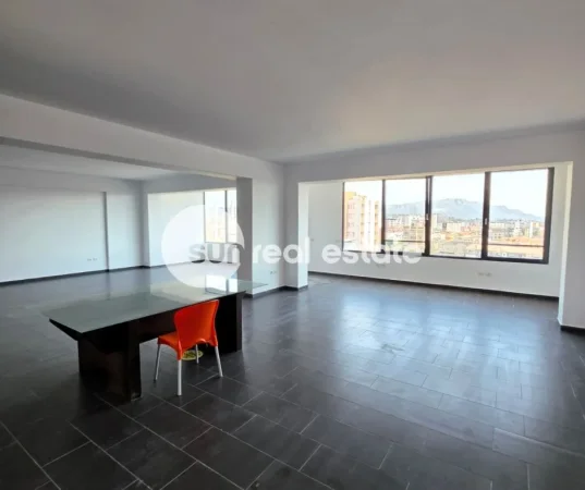 Shkoder, shitet apartament 1+1+Ballkon Kati 7, 72 m² 144.560 € (QENDER)