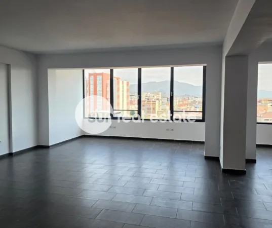 Shkoder, shitet apartament 1+1+Ballkon Kati 7, 72 m² 144.560 € (QENDER)