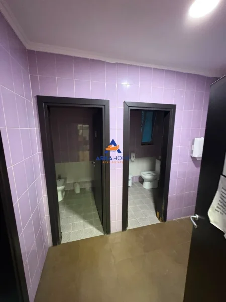 Tirane, jepet me qera ambjent biznesi Kati 1, 540 m² 7.000 € 