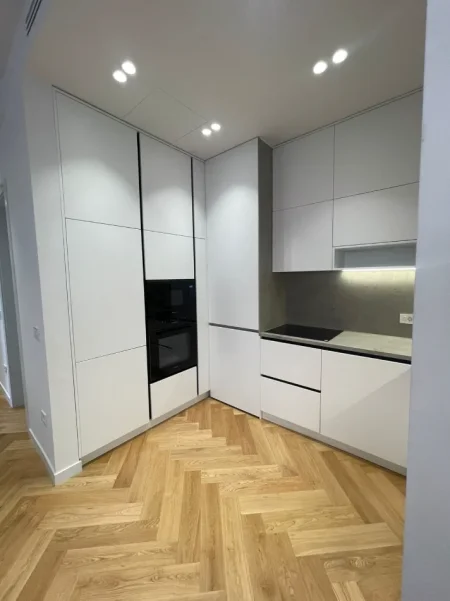 Tirane, jepet me qera apartament 2+1 , 140 m² 1.500 € (Kompleksi Delijorgji)