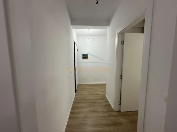 Tirane, jepet me qera apartament 2+1 Kati 7, 109 m² 550 € (QTU)