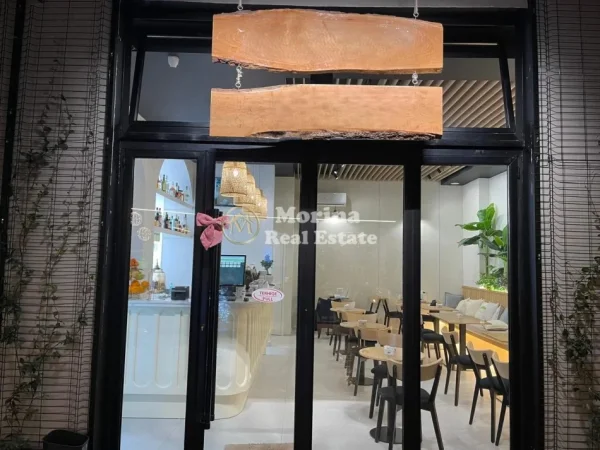 Tirane, shitet ambjent biznesi Kati 0, 176.750 € (Rruga e Barrikadave)