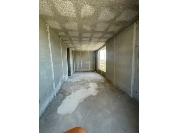 Tirane, shitet apartament 2+1 Kati 7, 96 m² 169.000 € (ISH FUSHA E AVIACIONIT)