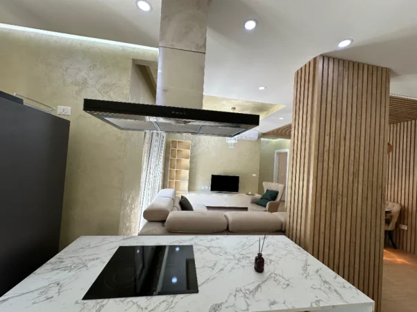 Tirane, jepet me qera apartament 2+1+Ballkon Kati 2, 108 m² 1.200 € (Liqeni Artificial)
