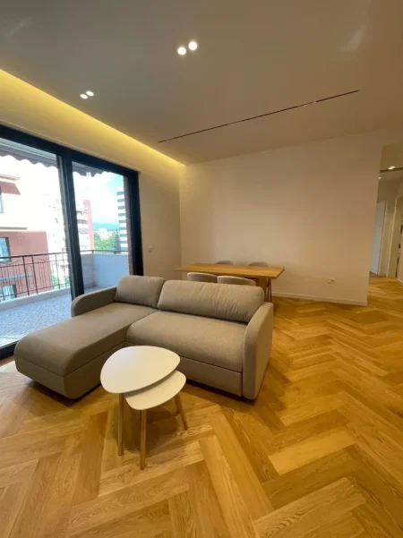 Tirane, jepet me qera apartament 2+1+Ballkon Kati 5, 140 m² 1.500 € (Delijorgji)
